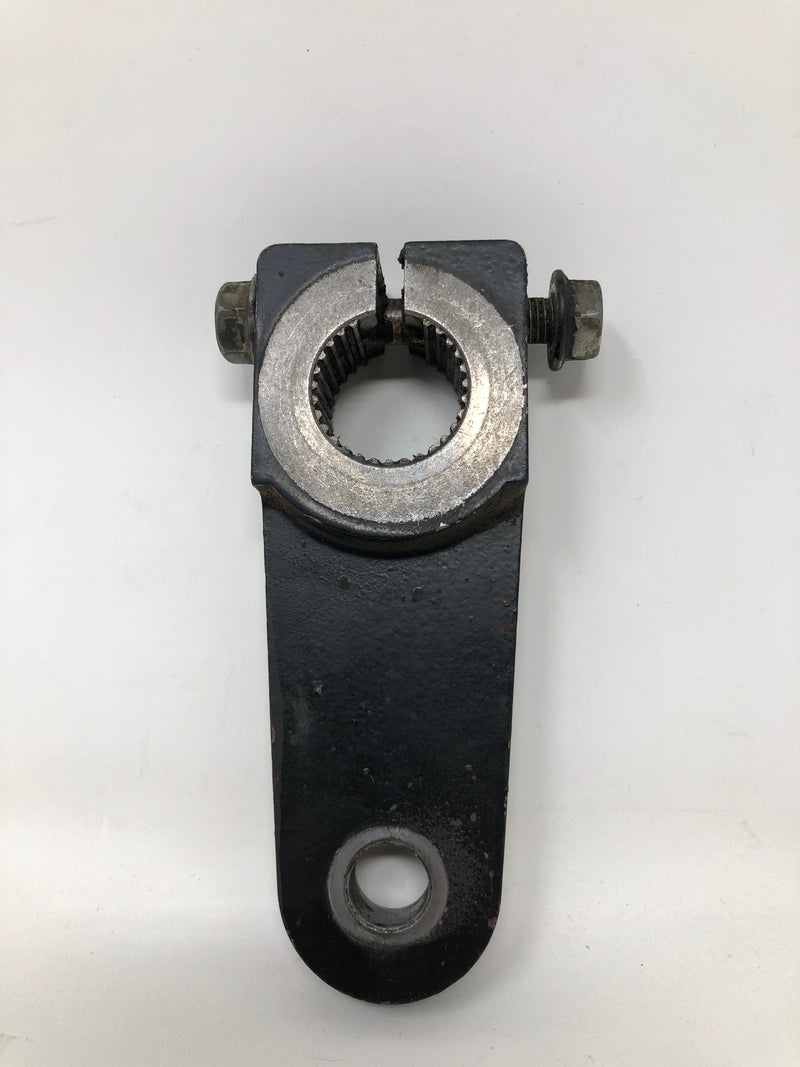 M71015 John Deere 320 Steering Arm from John Deere 320 Hydraulic Lift Tractor