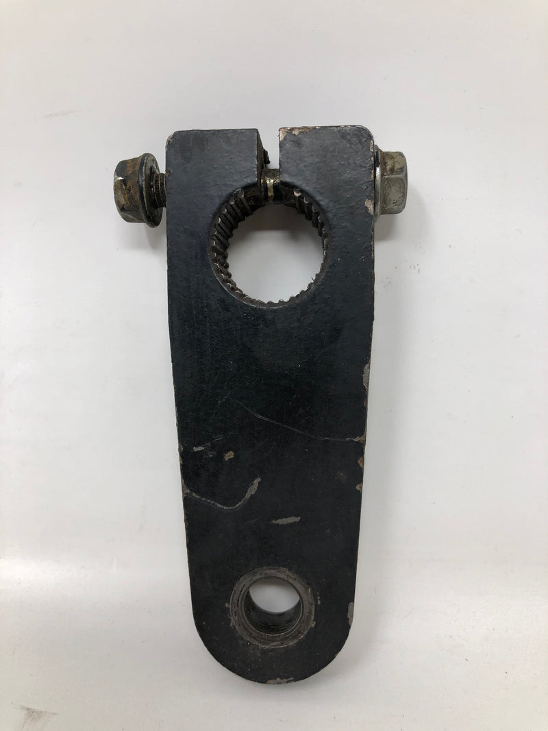 M71015 John Deere 320 Steering Arm from John Deere 320 Hydraulic Lift Tractor