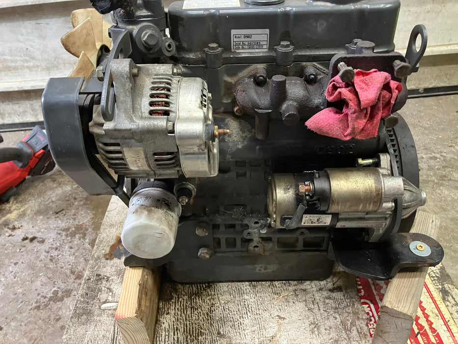 D902-ES Kubota 0.898L Diesel Engine - Removed from Toro Z Master 74265