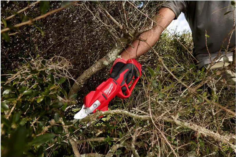2534-21 Milwaukee M12 Brushless Pruning Shears Kit