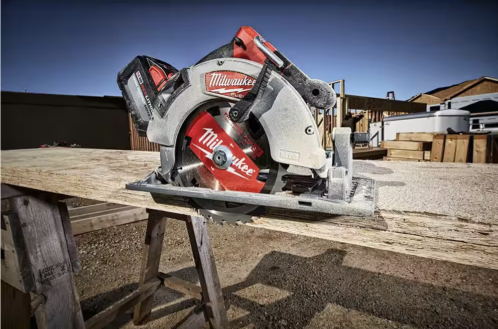 2732-20 M18 Fuel 7-1/4" Circular Saw (Tool Only)