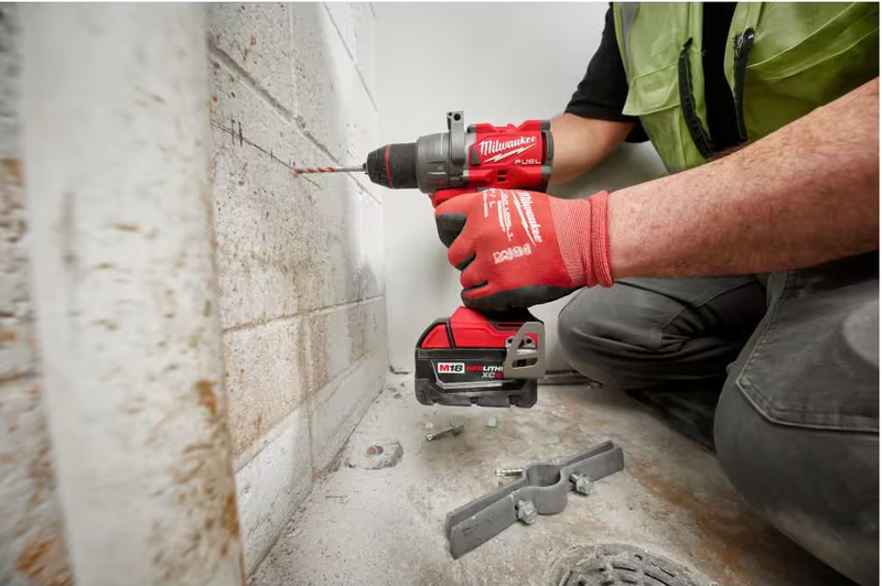 2904-22 Milwaukee M18 Fuel 1/2" Hammer Drill/Driver Kit