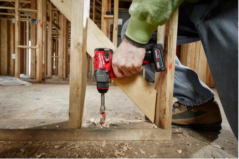 3403-22 Milwaukee M12 Fuel Drill/Driver Kit