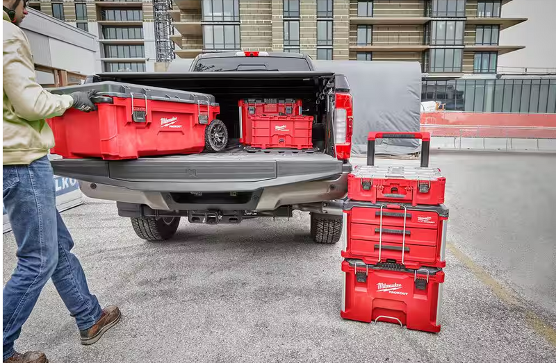 48-22-8428 Milwaukee PACKOUT 38" Rolling Tool Chest