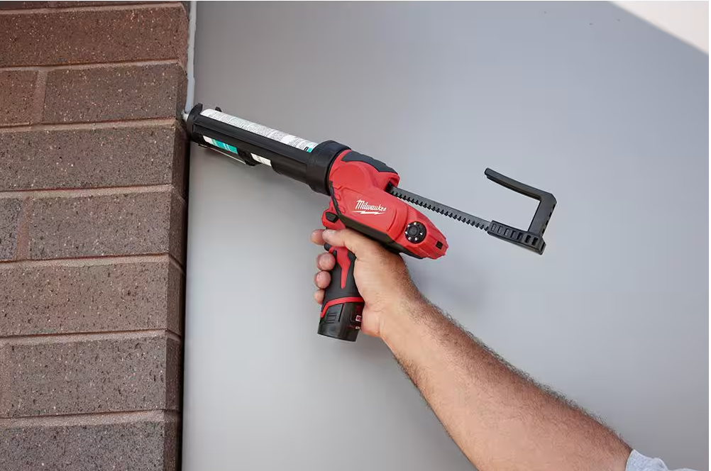 2441-20 Milwaukee M12 Fuel Adhesive & Caulk Gun (Tool Only)