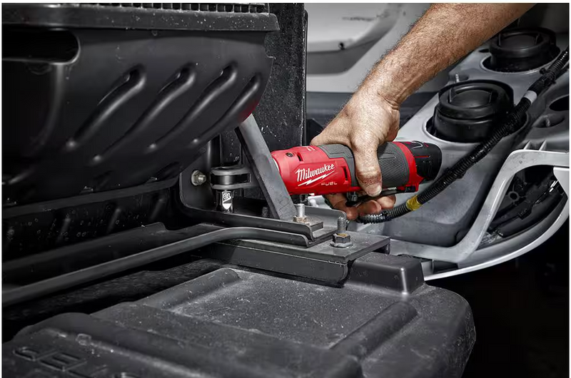3053-21 Milwaukee M12 Fuel 3/8" High Speed Ratchet Kit