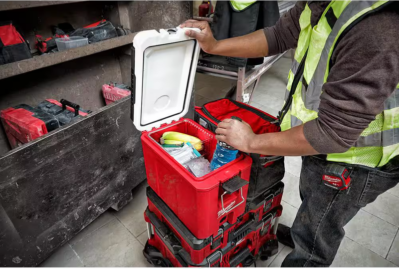 48-22-8460 Milwaukee PACKOUT Compact Cooler - 16 QT