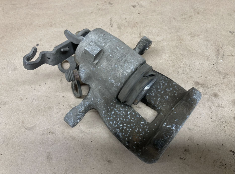 2010 VW EOS 2.0 TSI Parts Lot